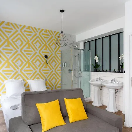 Super Location Meets Charming Studio -ecole Militaries Champ De Mars - 7th Arrondisment Paris