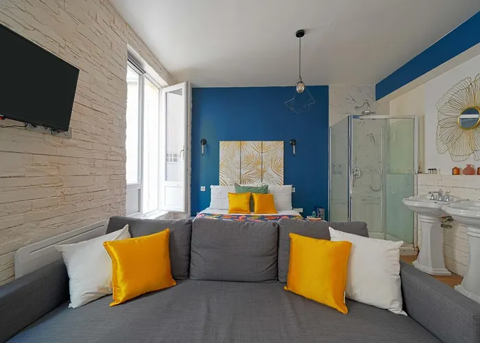 Super Location Meets Charming Studio -ecole Militaries Champ De Mars - 7th Arrondisment *