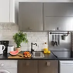 Super Location Meets Charming Studio -ecole Militaries Champ De Mars - 7th Arrondisment * Париж