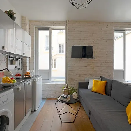 Super Location Meets Charming Studio -ecole Militaries Champ De Mars - 7th Arrondisment Апартаменты