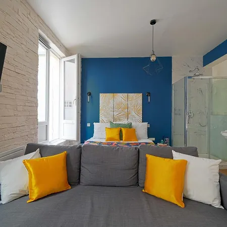 Super Location Meets Charming Studio -ecole Militaries Champ De Mars - 7th Arrondisment *