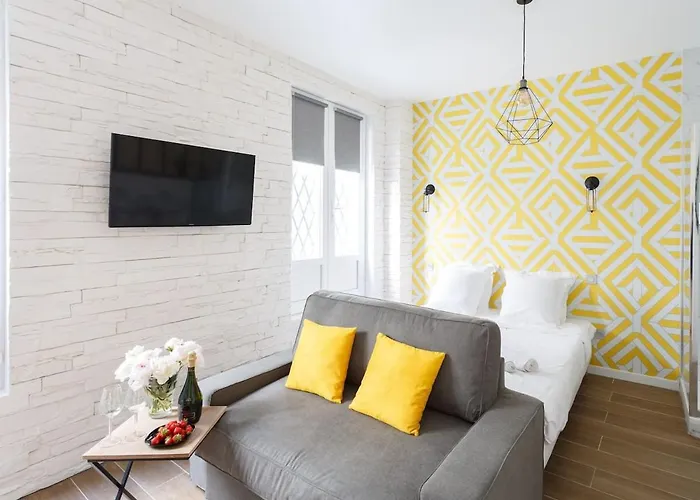 Super Location Meets Charming Studio -ecole Militaries Champ De Mars - 7th Arrondisment 파리