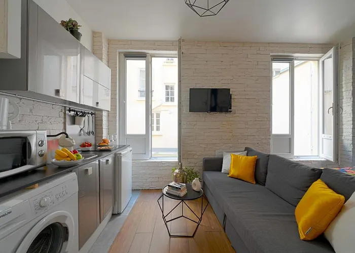 Super Location Meets Charming Studio -ecole Militaries Champ De Mars - 7th Arrondisment 아파트